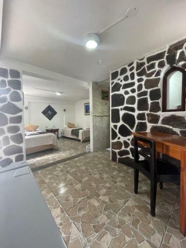 Maidith White Cove Hotel