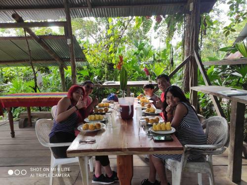 Hostal Misahualli Laguna Paikawe B&B