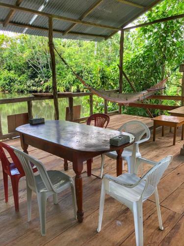 Hostal Misahualli Laguna Paikawe B&B