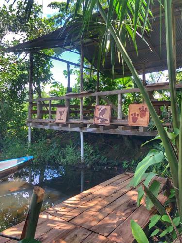 Hostal Misahualli Laguna Paikawe B&B