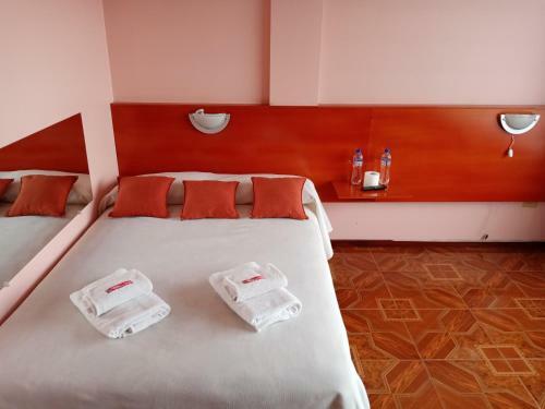 Hostal Sauna Water Palace