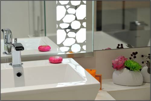 Hotel N'vy Manotel