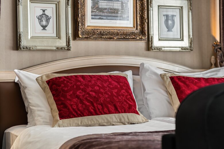 Hotel Manotel Royal