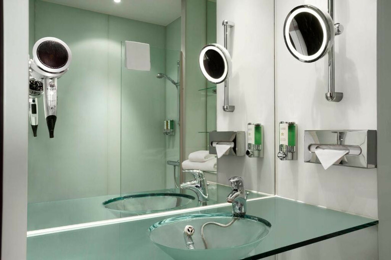 Hotel Ramada Encore By Wyndham Geneva