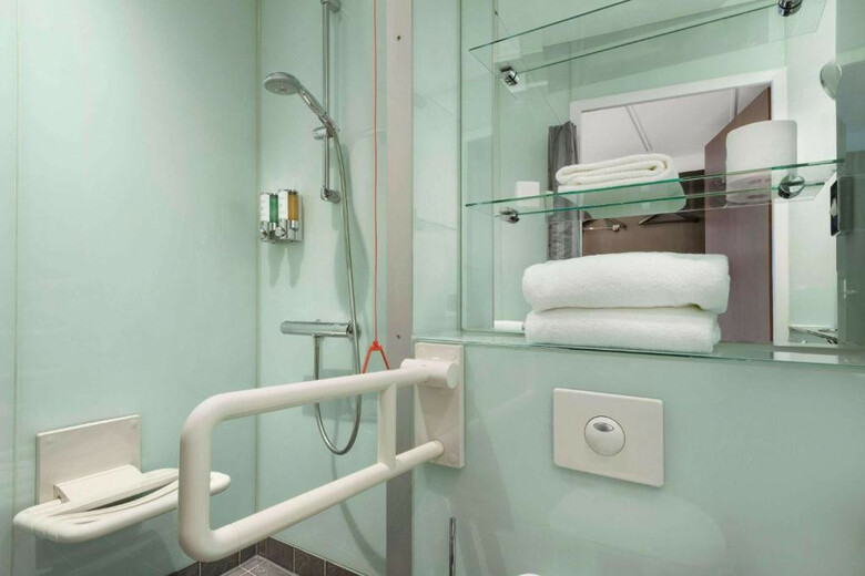 Hotel Ramada Encore By Wyndham Geneva