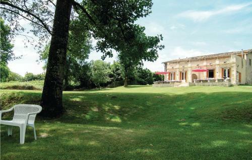 Holiday Home La Barde P-737