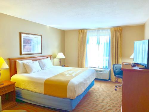 Hotel Chateau Inn & Suites Cuba Missouri