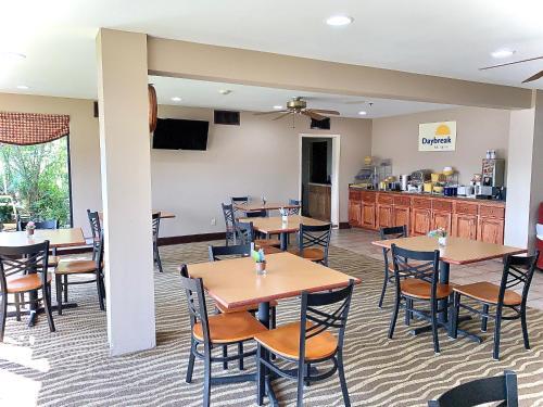 Hotel Chateau Inn & Suites Cuba Missouri