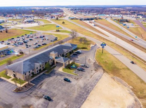 Hotel Chateau Inn & Suites Cuba Missouri