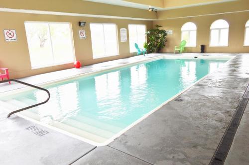 Hotel Chateau Inn & Suites Cuba Missouri