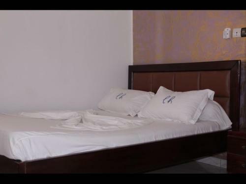 Hostal Room In Studio - Elu Hotel Studio - Bonamoussadi