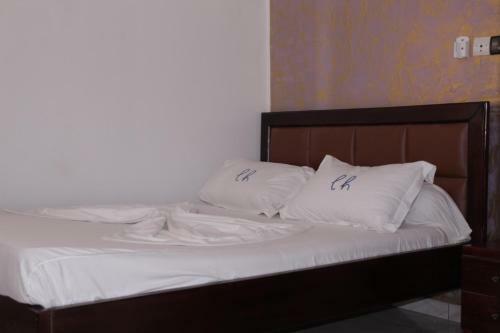 Hostal Room In Studio - Elu Hotel Studio - Bonamoussadi