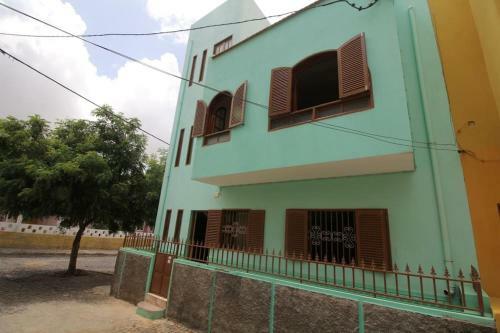 Lutcha Apartments