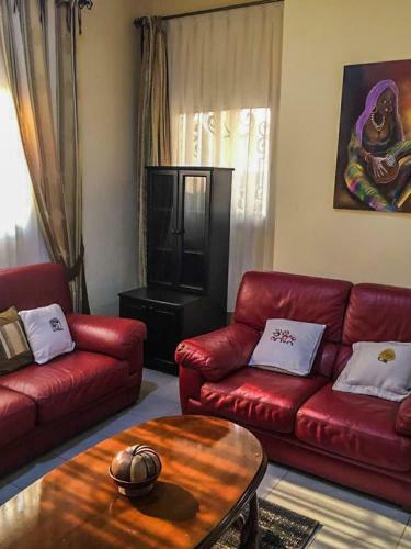 Maison Meubl�, Tr�s Bon Standing - Moume, Bafang