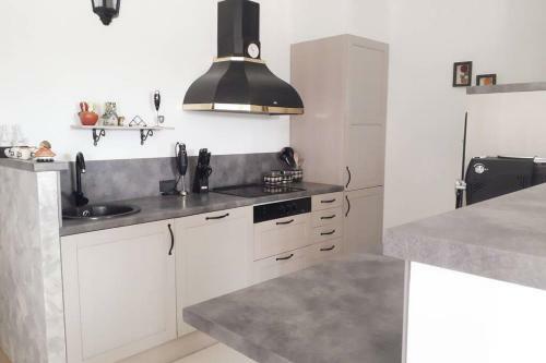 Appartamento In Villa Con Piscina Privata