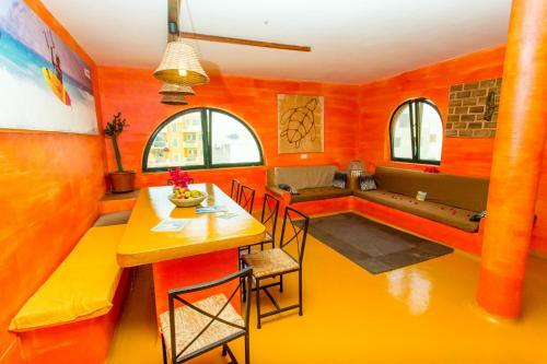 Bed & Breakfast Surfactivity Guest House