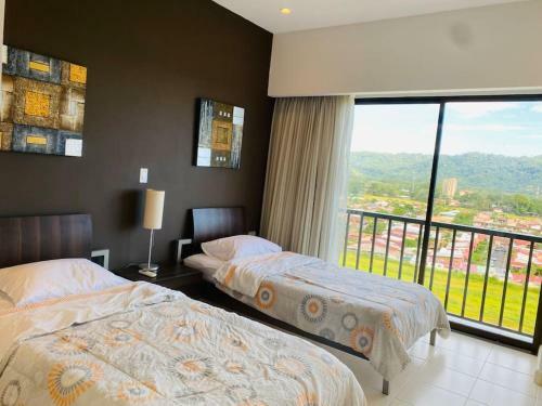 Stunning (9th Flr) Pacific Ocean And Mtn View