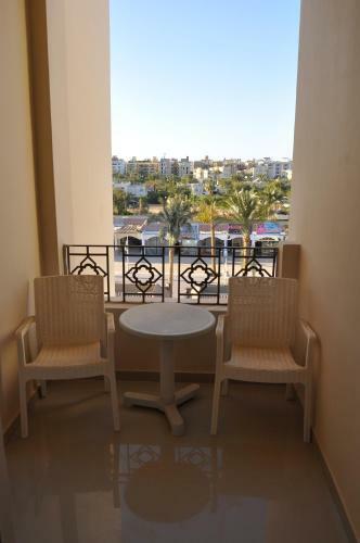 Luxury Two Bedroom Apartment With Sea View