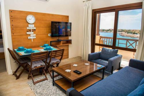 Apartamento El Gouna Luxurious 2br + Pool, Lagoon View In Sabina