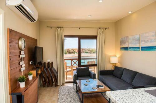 Apartamento El Gouna Luxurious 2br + Pool, Lagoon View In Sabina