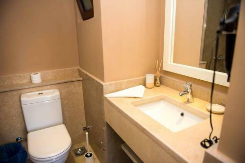Apartamento El Gouna Luxurious 2br + Pool, Lagoon View In Sabina