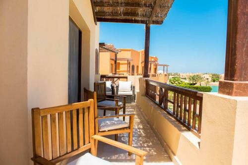 Apartamento El Gouna Luxurious 2br + Pool, Lagoon View In Sabina