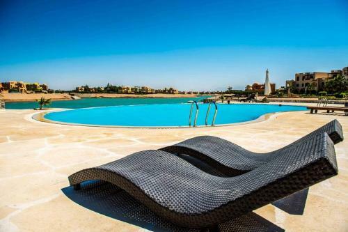 Apartamento El Gouna Luxurious 2br + Pool, Lagoon View In Sabina