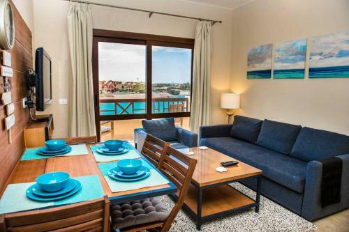 Apartamento El Gouna Luxurious 2br + Pool, Lagoon View In Sabina