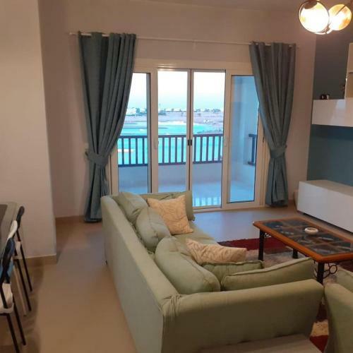Luxury Three Bedroom Apartment With Amazing View