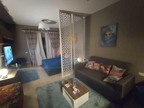Apartamento Stylish Pool View Studio In Al Dau Heights