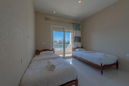 Joubal 1 - 3br Villa Private Pool Next To Marina