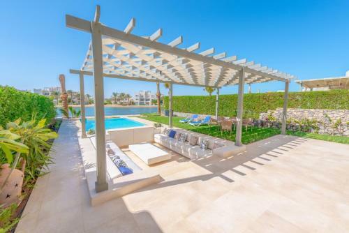 Joubal 1 - 3br Villa Private Pool Next To Marina