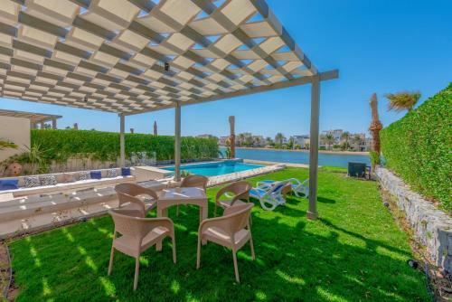 Joubal 1 - 3br Villa Private Pool Next To Marina