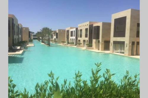 2 Bedroom Apartment Direct To Pool