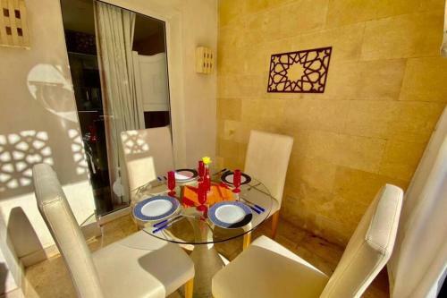 2 Bedroom Apartment Direct To Pool