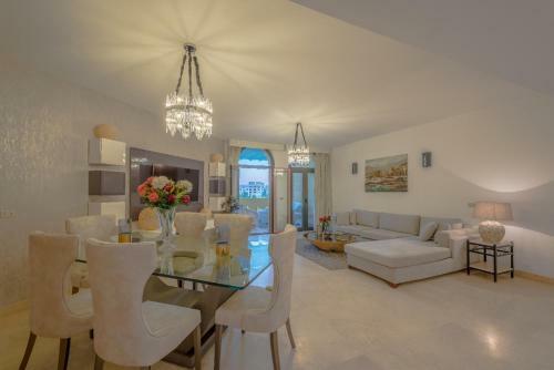 Heated Jacuzzi 2br Apartment On Yacht View