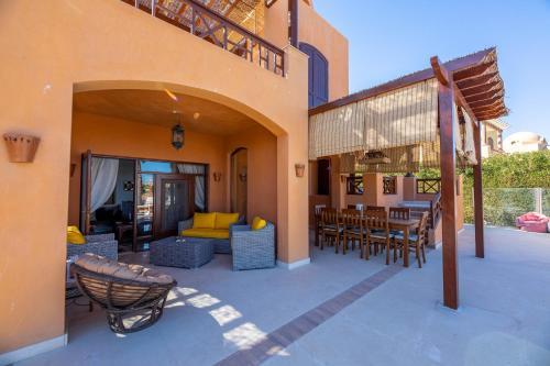 Charming Lagoon Villa Egyptian Style -sabina 117