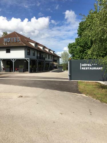 Hotel H�tel Restaurant La Fontaine