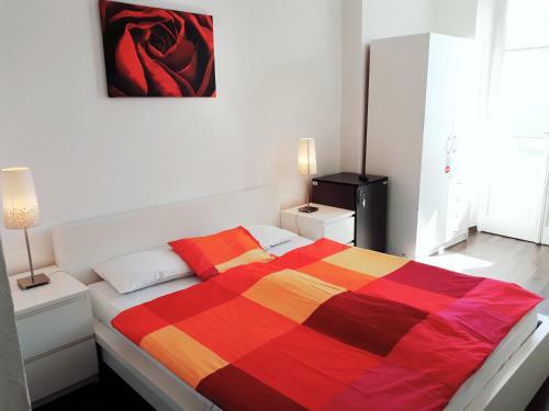 Hostal Hotel Garni Battello