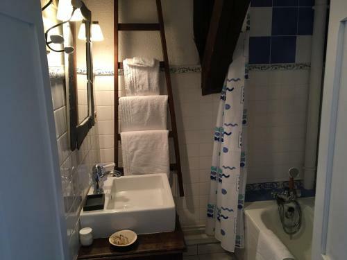Hostal Auberge De Fondain