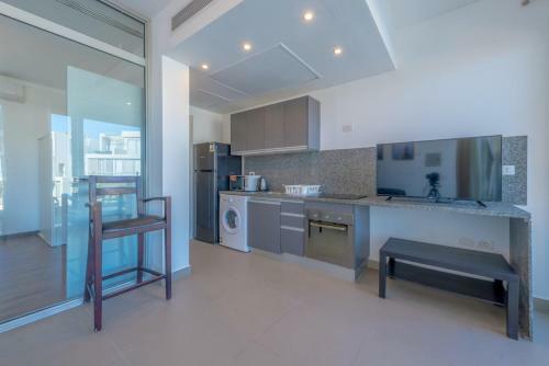 Modern 1br Apartment With Pool View Sholan Gouna