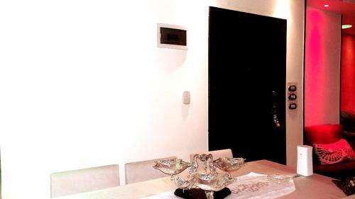 Hostal Private Room In Apartment With Sea & Hilton View