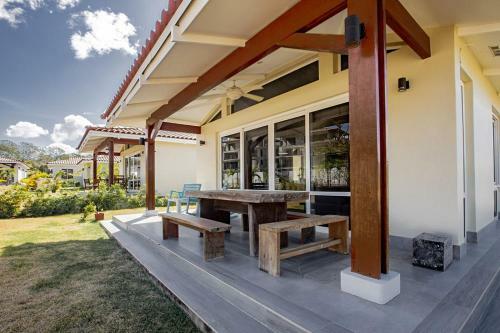 Blue Villa 06