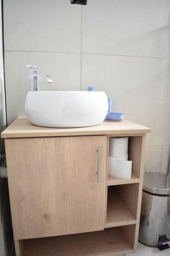 Linda Casa de Estreno En Col�n Con Piscina