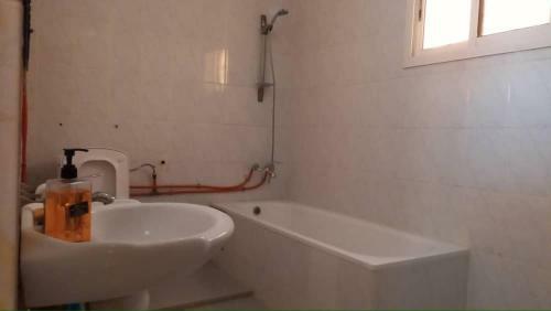Hostal Gam Properties Guest House