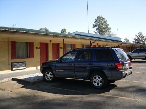 Holiday Terrace Motel