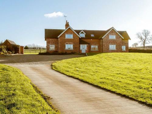 Poplar Farmhouse