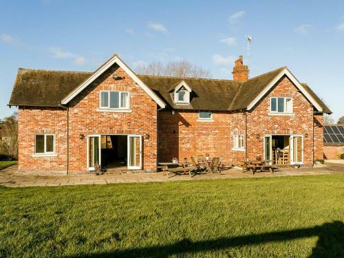 Poplar Farmhouse