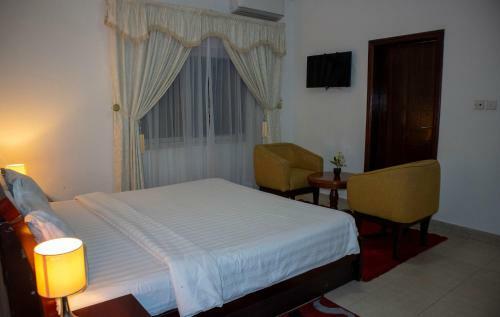 His Majesty's Hotel And Apartments