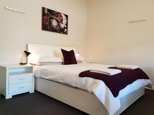 Stirling Apartments - Studio 1